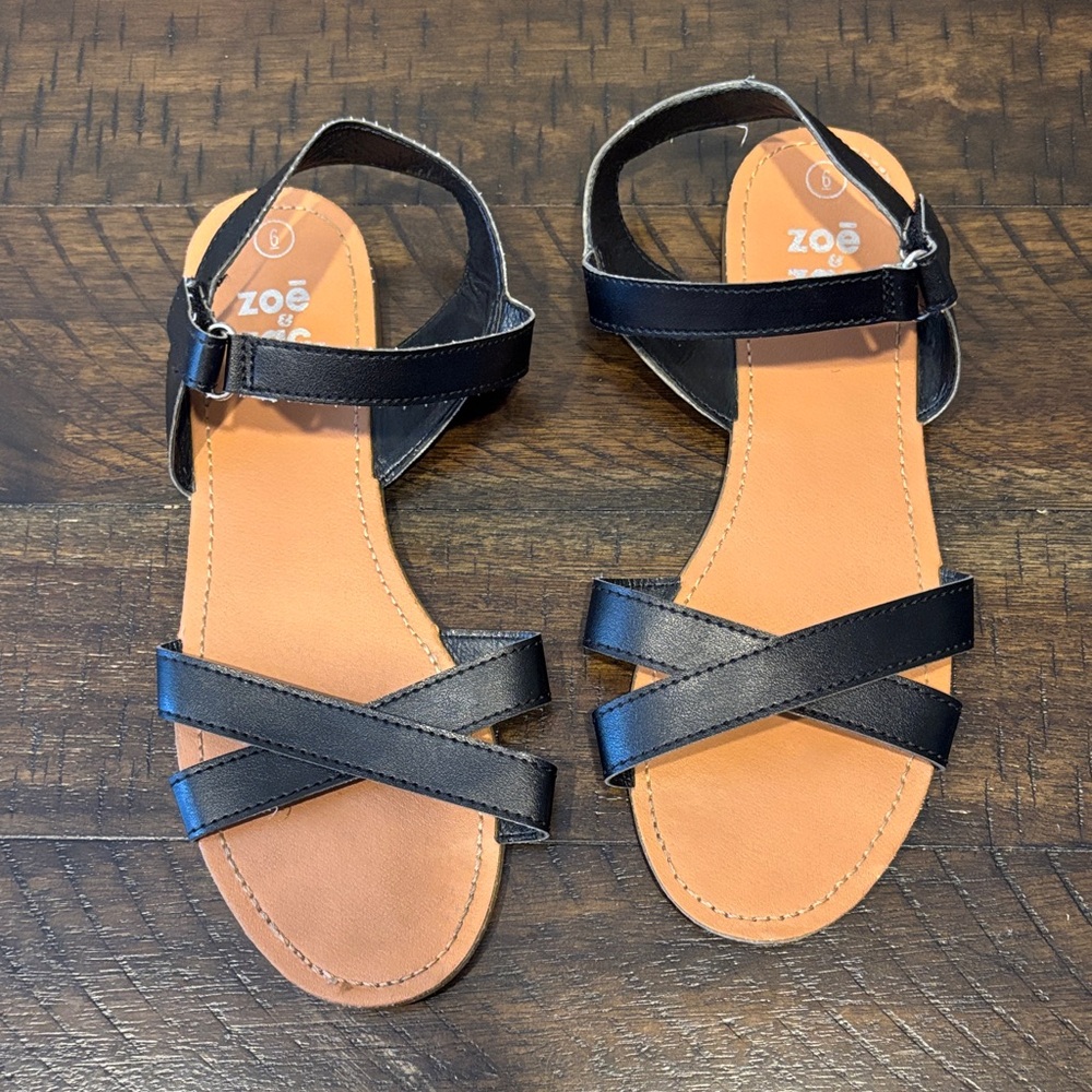 Zoe and Zac Black Strapy Sandals size 6
